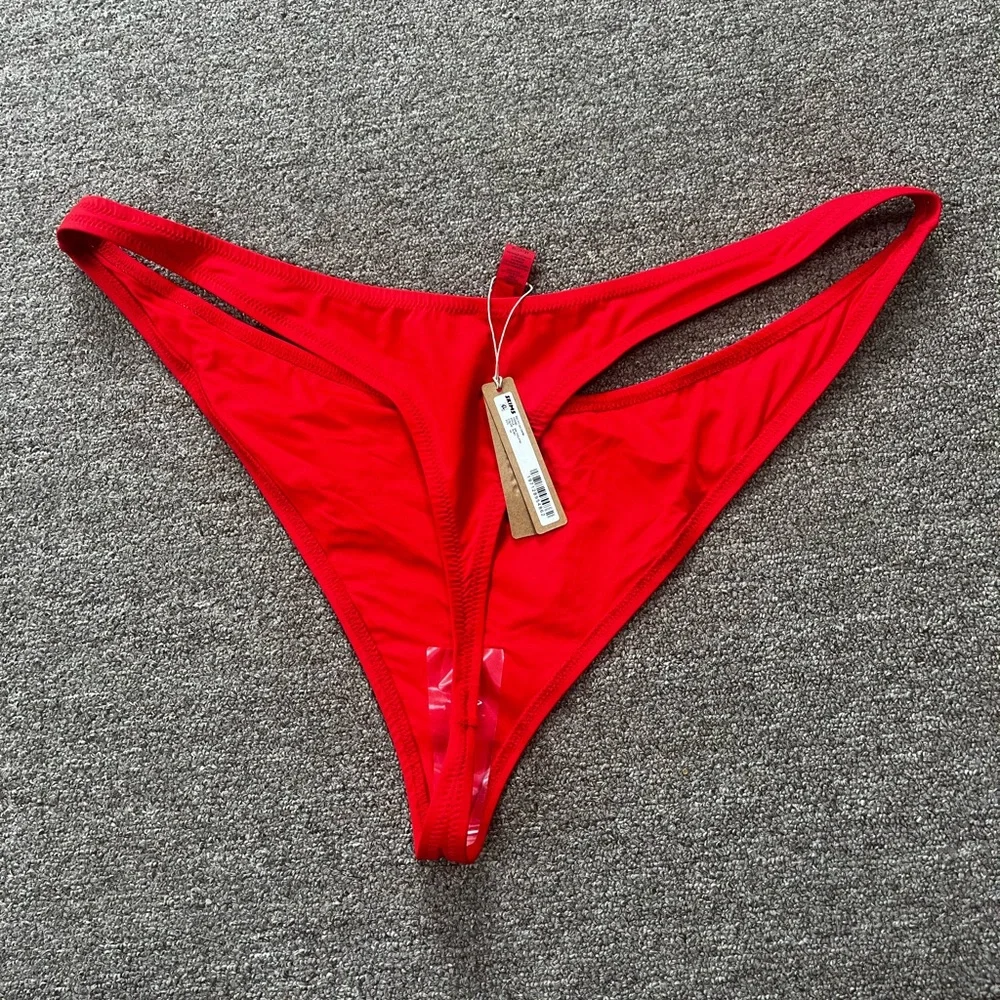 NWT Skims Ruby‎ Red Thong Bikini Bottom Size 4x